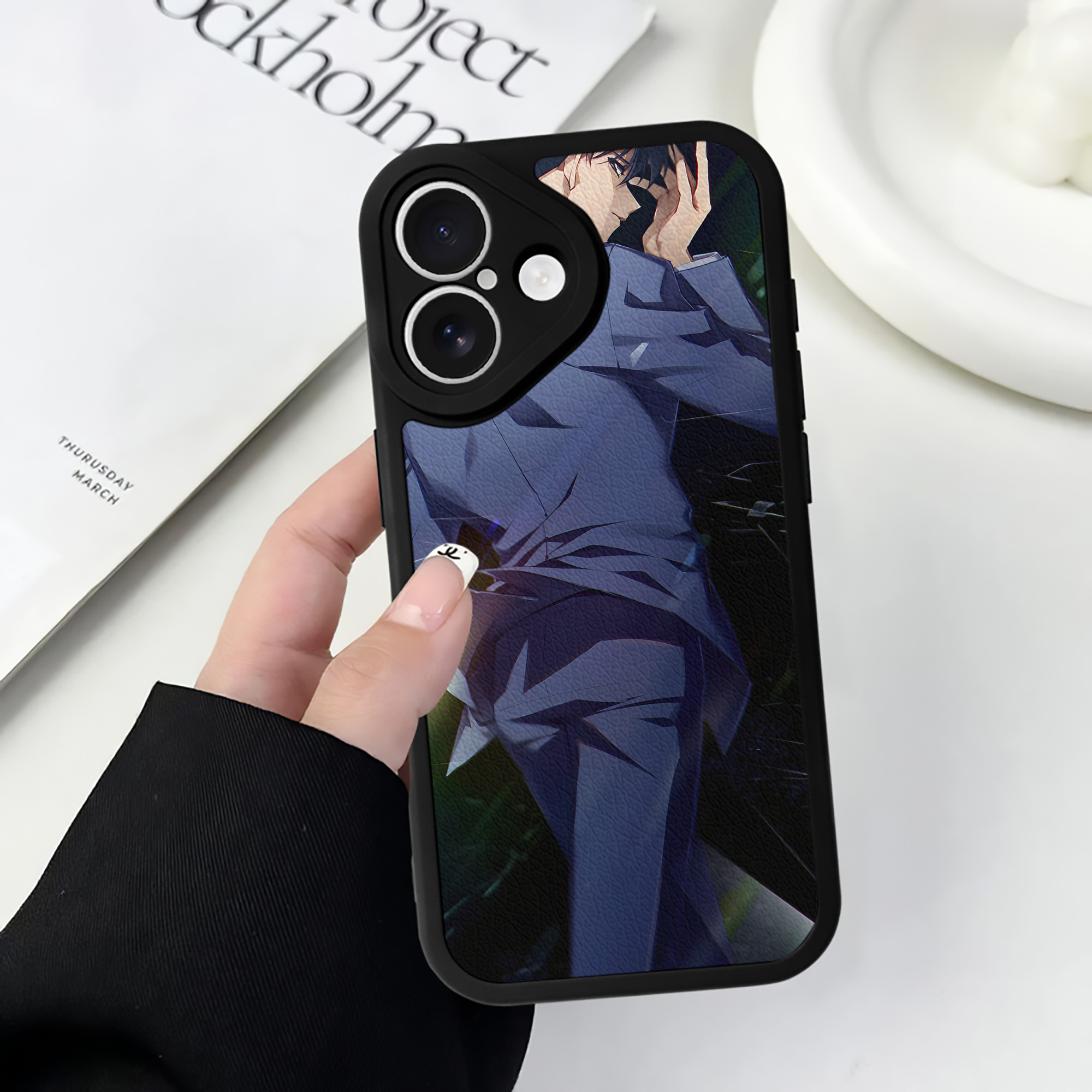 （画像用） 名探偵コナン Detective Conan 【iPhone 16シリーズ対応】シリコンスマホケース（レザー調） 材質：シリコン